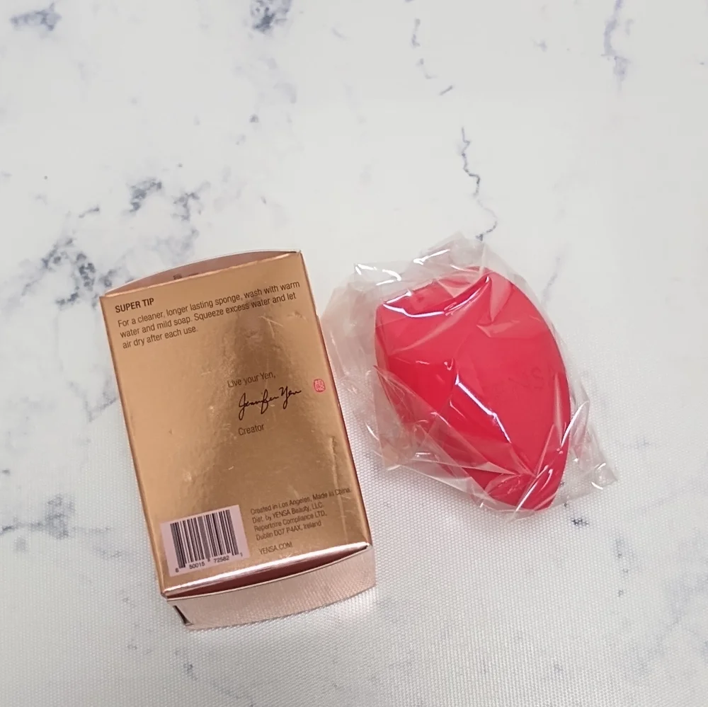 YENSA SKIN ON SKIN BEAUTY SPONGE Sealed RED NEW IN BOX